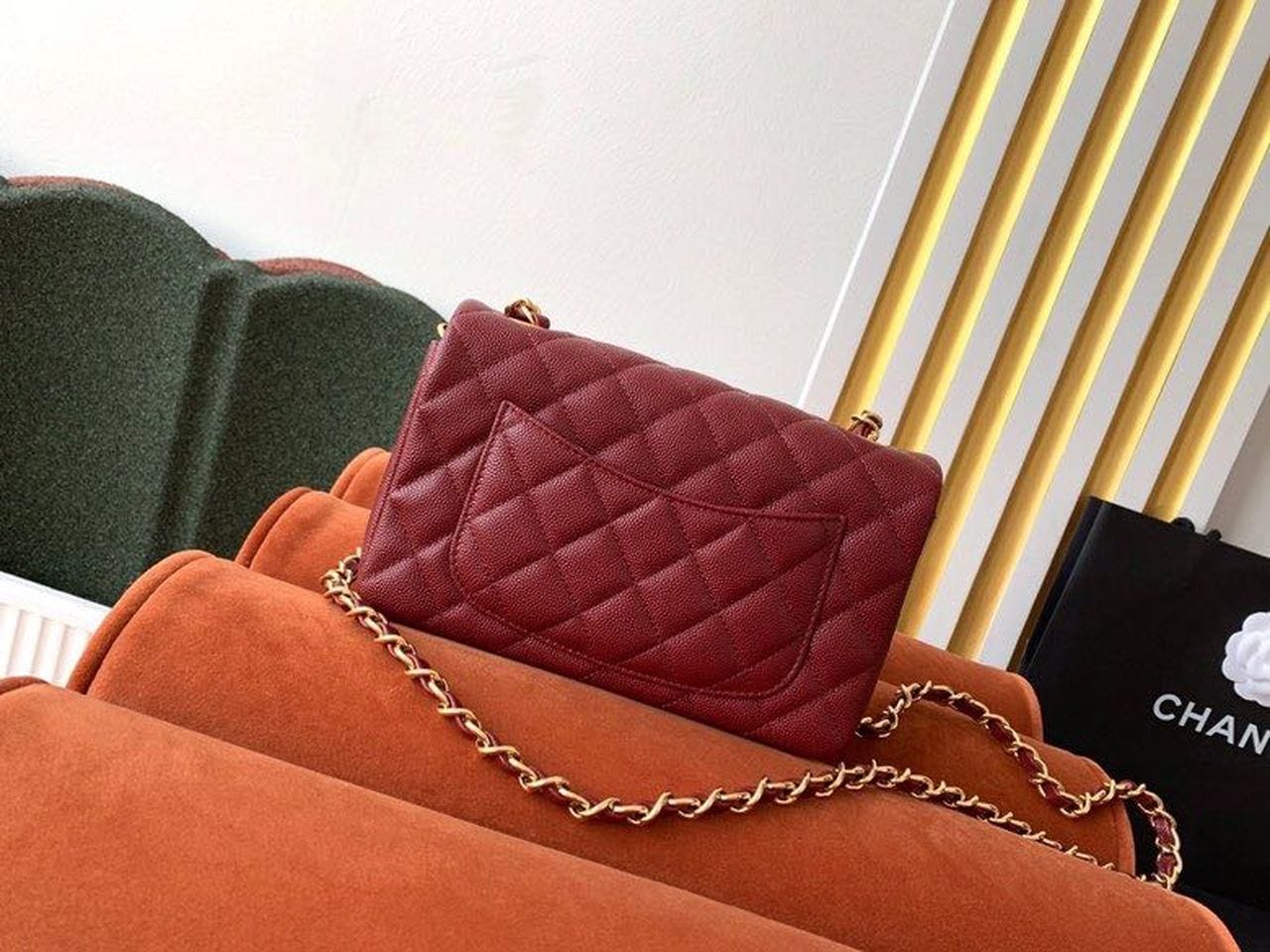 Chanel Classic Flap Bag 20cm Gold Hardware Caviar Leather Spring/Summer Collection Burgundy - view 10
