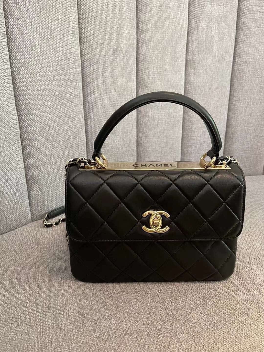 Chanel Classic Flap Bag Gold Hardware 25cm Black - view 9