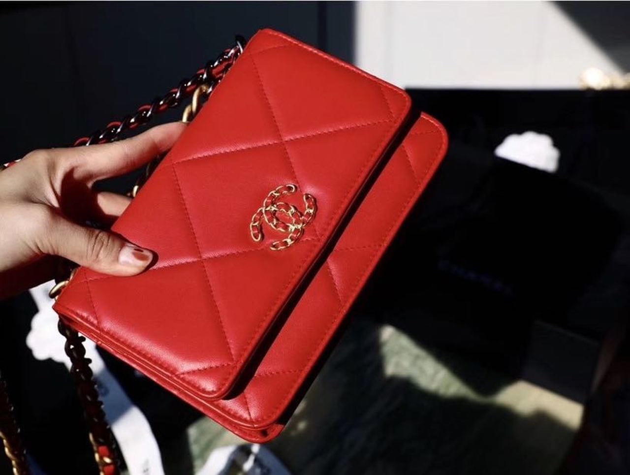 Chanel 19 WOC Flap Bag 20cm Goatskin Leather Spring/Summer Act 1 Collection, Red - view 3
