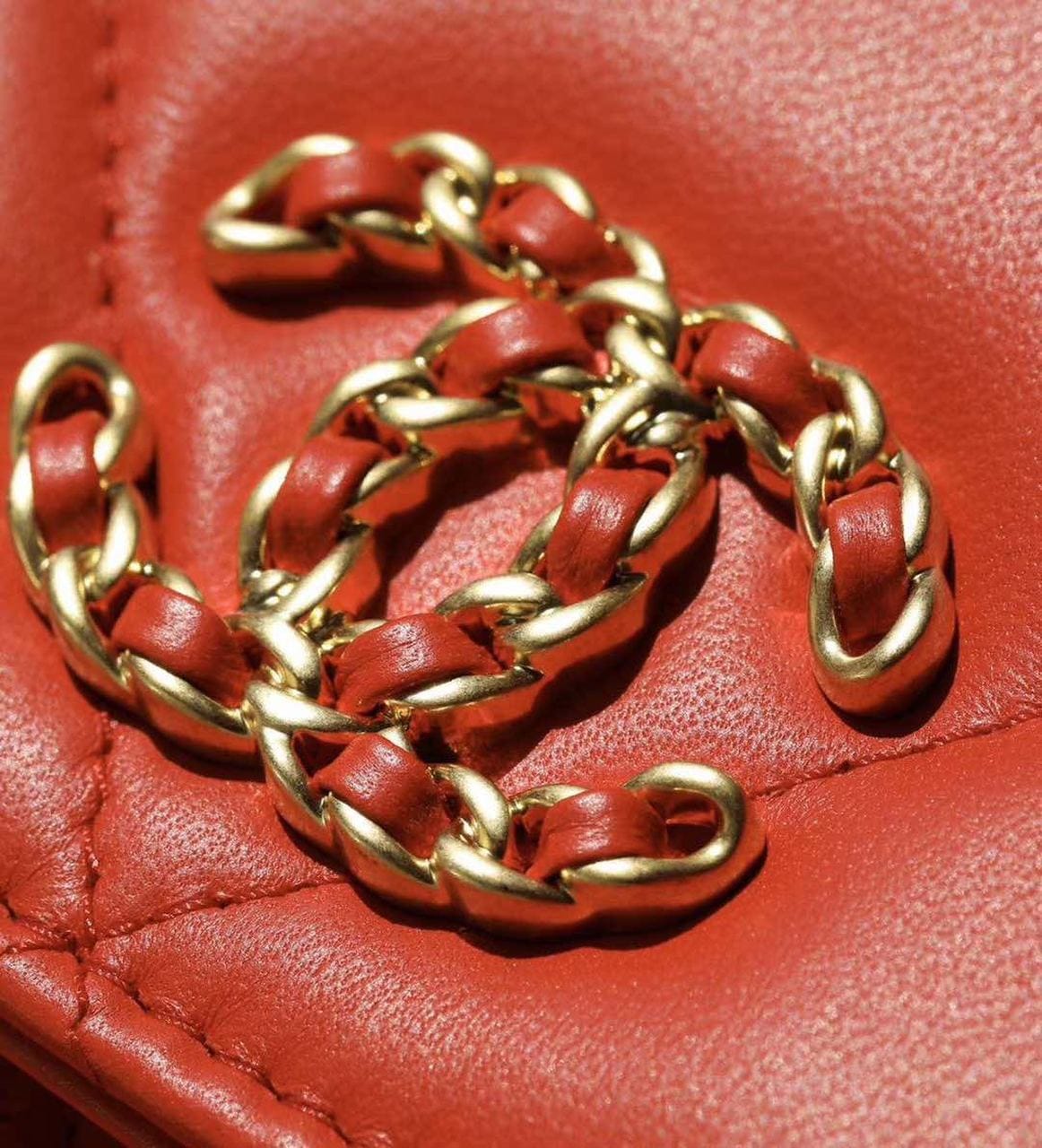 Chanel 19 WOC Flap Bag 20cm Goatskin Leather Spring/Summer Act 1 Collection, Red - view 9