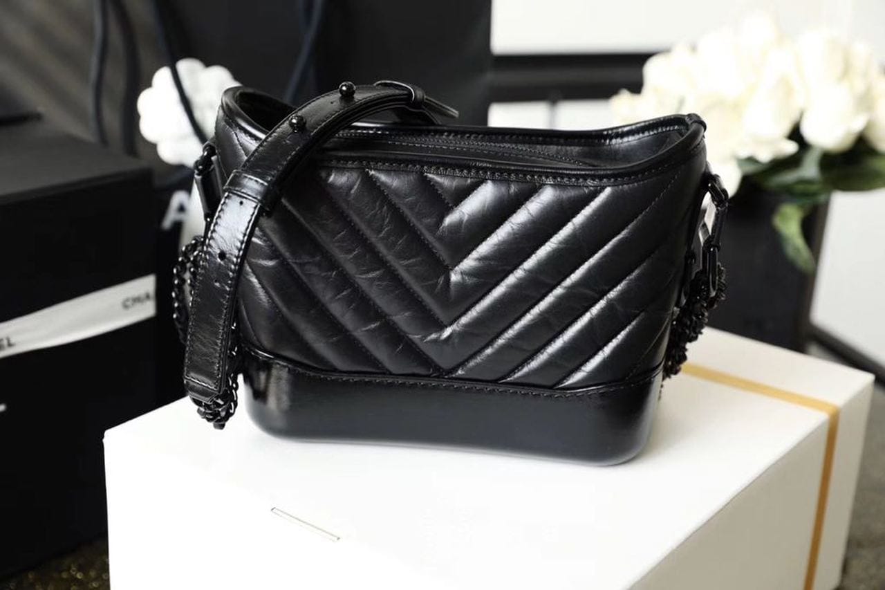 Chanel Chevron Gabrielle Hobo Bag 20cm Aged Calfskin Leather Spring/Summer Act 1 Collection, So Black - view 9