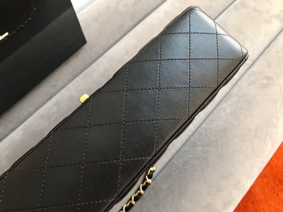 Chanel Classic Flap Bag 25cm Gold Hardware Lambskin Leather Spring/Summer Collection Black - view 4