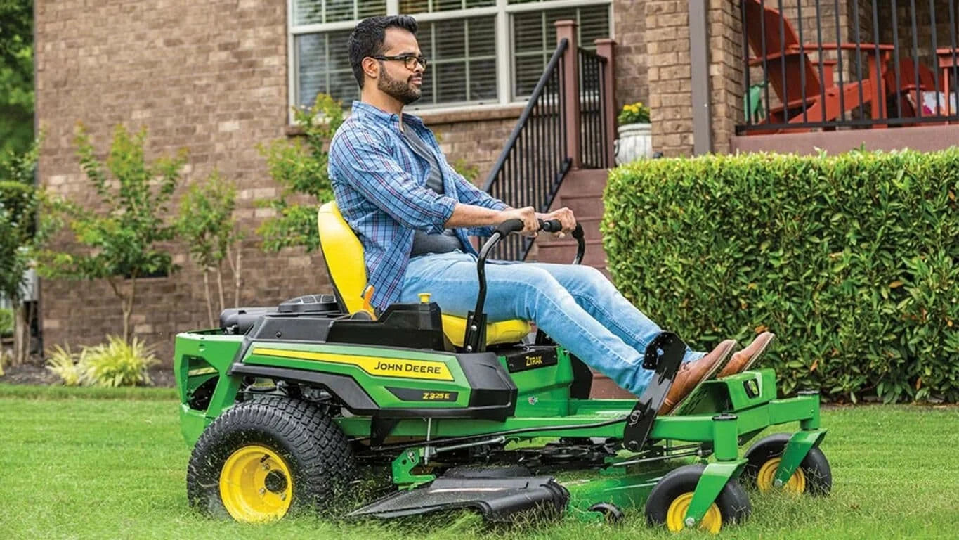 Z325E ZTrak Mower with 48-in. Decks - view 5