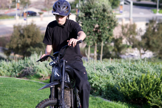 Riding Times GT73 48V/36Ah 2400W Off-Road Electric Dirt Bike - view 5